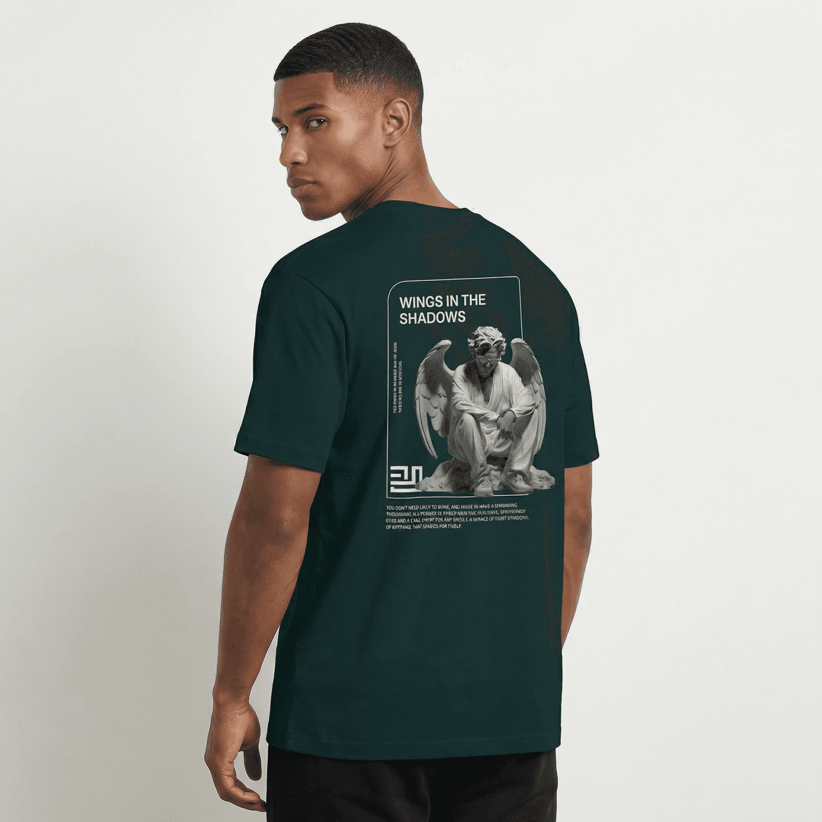 Camiseta P25 - Verde — en uso